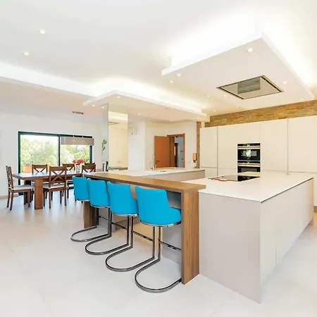 Carvoeiro Sleeps 8 Air Con Wifi فيلة كارفويرو