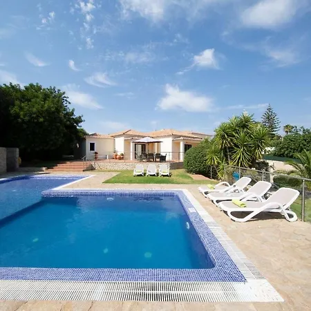 Carvoeiro Sleeps 8 Air Con Wifi