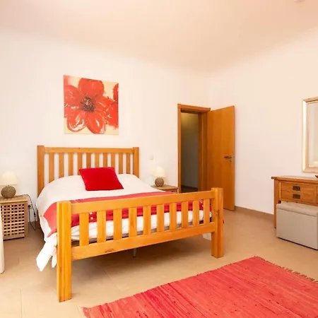 Carvoeiro Sleeps 8 Air Con Wifi فيلة كارفويرو