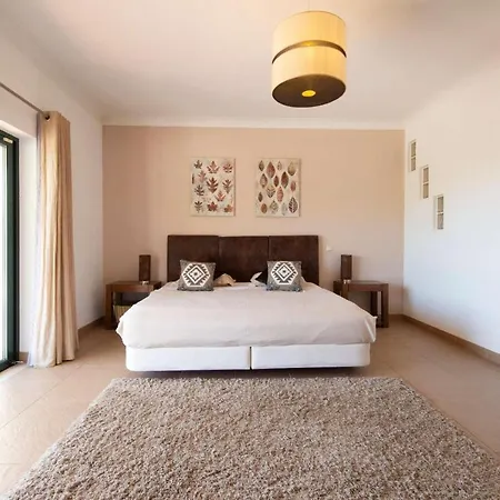 Villa Carvoeiro Sleeps 8 Air Con Wifi